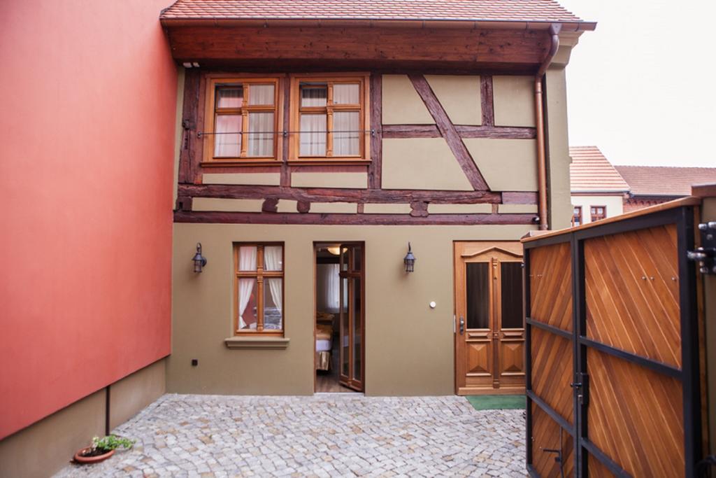Schulzens Brauerei & Hotel Tangermunde Bagian luar foto