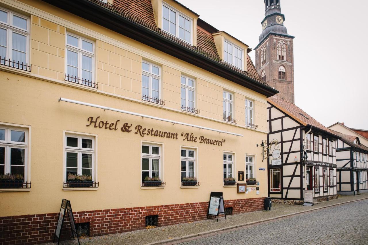 Schulzens Brauerei & Hotel Tangermunde Bagian luar foto